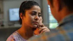 இந்தியா, நுகர்வோர் சந்தை, ஏழை - பணக்காரர் இடைவெளி அதிகரிப்பு