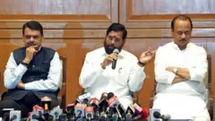 अजित पवार, देवेंद्र फडणवीस आणि एकनाथ शिंदे 