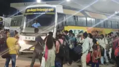 கிளாம்பாக்கத்தில் தொடரும் போராட்டம்