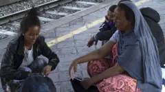 ስደተኛታት ኣብ መደበር ባቡር