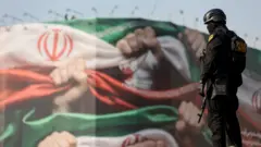 iranski policajac, pripadnik iranskih specijalnih snaga