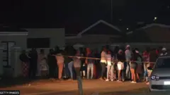 Abantu bashengereye aho ukurasana kwabereye