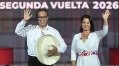 Quiénes son Roberto Sánchez y Keiko Fujimori y qué puede decidir la carrera por presidir el inestable Perú
