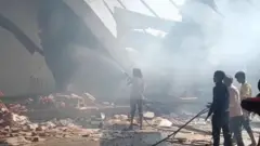 মঙ্গলবার সকালে গুজরাটের ওই বাজি কারখানায় হঠাৎ বিস্ফোরণ ঘটে বলে খবর। 