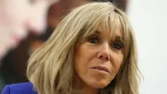 Brigitte Macron ariyamiriza “ubuhemu, ubujuju n’ubugizi bwa nabi” muri iki gitero