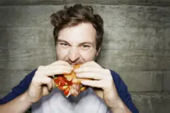 लठ्ठपणामुळं तुमच्या शरीराबरोबरच तुमच्या मेंदूचंही नुकसान कसं होतं? 