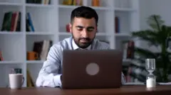 internet kullanan biri