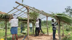 కన్వాల్ టైగర్ రిజర్వ్, ఆదివాసీలు