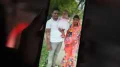 భార్య మేఘన, కూతురు గీతికతో దీపు చంద్ర దాస్