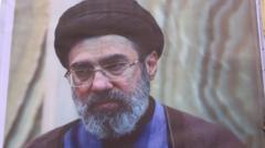 मोजतबा ख़ामेनेई कौन हैं जो बने ईरान के नए सुप्रीम लीडर