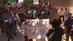 কাশ্মীরে ফুঁসছে মানুষ