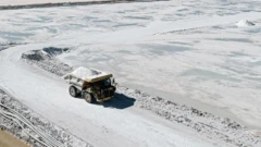 智利阿塔卡馬鹽沼鋰礦坑的鳥瞰圖