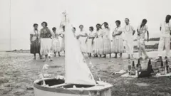 Celebração a Iemanjá em praia do Rio de Janeiro em 1972