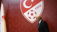 Nihat Özdemir