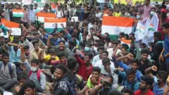 அக்னிபத் திட்டத்தை எதிர்த்து சென்னை தலைமைச் செயலகம் முன் போராடியது ஏன்?