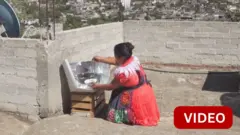 பூர்வகுடி பெண்கள்