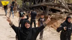 ከደቡብ ሊባኖስ የተፈናቀሉ ነዋሪዎች በመመለስ ናቸው