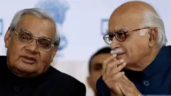 अटलबिहारी वाजपेयी, लालकृष्ण अडवाणी, भाजप, राष्ट्रीय स्वयंसेवक संघ