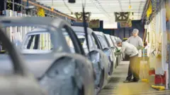 avtomobil istehsalı Azərbaycan Britaniyadan maşın alıb Rusiyaya satır Böyük Britaniya Rusiya Azərbaycan Ermənistan Sky News avtomobil istehsalı 