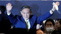 스가 요시히데는 유력한 후임 총리 후보다