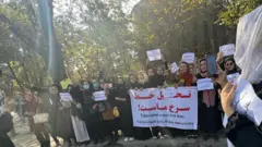 زنان معترض دانشگاه کابل