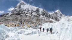 بیس کیمپ