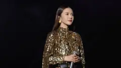 Singer Tan Weiwei