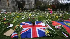 英王室のフィリップ殿下死去　発表と追悼の日