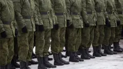 Строй российских солдат