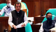 সংসদে আয়কর বিল ২০২৩ উত্থাপন করেন অর্থমন্ত্রী