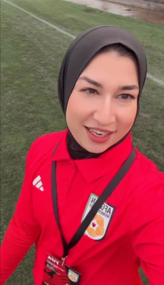 Futbolchi ayol