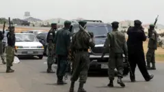 Àwọn ọlọ́pàá tó ń pèsè ààbò lójú pópó