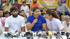 రెజ్లర్లు (ఫైల్)