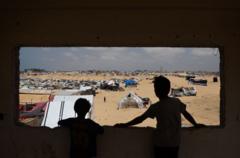 بیش از نیمی از آوارگان غزه در رفح جمع شده‌اند