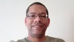 Glen anasema kwamba anajiona kuwa Muafrika Kusini