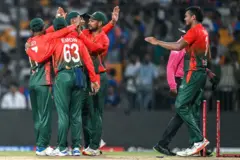 গোয়ালিয়রে ভারতের ওপেনার অভিষেক শর্মাকে আউট করার পর বাংলাদেশ দলের উল্লাস