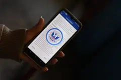 Móvil con app CBP One