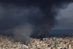 กลุ่มควันพวยพุ่งขึ้นเหนือกรุงเบรุตเมื่อไม่นานมานี้ หลังจากการโจมตีครั้งล่าสุดของอิสราเอลต่อเมืองหลวงของเลบานอน