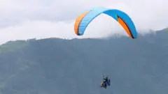 पाराग्लाइडिङ