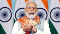 नरेंद्र मोदी