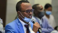 Axmed Maxamed Xubin ka tirsan guddiga fulinta ONLF ahna madaxa xafiiska xiriirinta dowladda dhexe