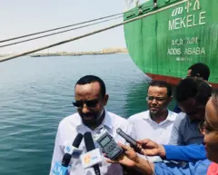 ቀዳማይ ሚኒስተር ኣቢይ ኣሕመድ ኣብ ወደብ ምጽዋዕ