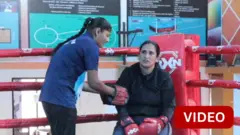 36 வயதினிலே... மகளை பயிற்சி மையத்திற்கு அழைத்துச் சென்ற பெண், குத்துச் சண்டையில் தங்கம் பெற்றது எப்படி? 