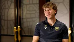 Ole Romeny, 25 tahun, memiliki garis keturunan Indonesia dari nenek ibunya, yang berasal dari Medan. Dia mengucapkan sumpah setia sebagai WNI pada 8 Februari 2025. 