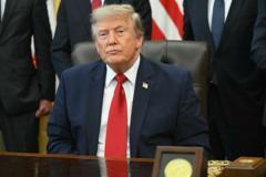بدء سريان الحصار الأمريكي للموانئ الإيرانية، وترامب يقول إن المضيق مفتوح أمام حركة الملاحة "باستثناء إيران"