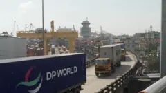 চট্টগ্রাম বন্দরের এনসিটির পরিচালনার দায়িত্ব ডিপি ওয়ার্ল্ডকে দেয়ার সিদ্ধান্ত নিয়েছে সরকার