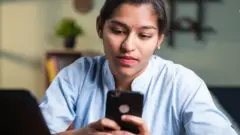 పార్ట్ టైమ్ జాబ్ స్కామ్స్: ఫేక్ ఉద్యోగ సైట్లను ఎలా గుర్తించాలి, మోసపోకుండా ఏం చేయాలి