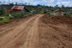 Rua de terra batida em Oiapoque