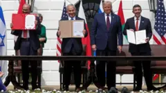 Madashii Israel, Baxrayn iyo Imaaraadku heshiiska ku kala saxeexdeen