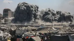 غارة جوية إسرائيلية غرب مدينة غزة في 10 سبتمبر/أيلول 2025
